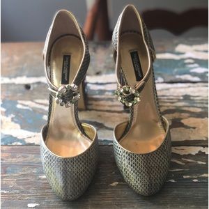 Dolce and Gabbana Mary Jane Taglia heels